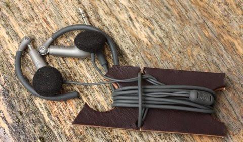 Walnut Studiolo AS-IS AS-IS SALE Headphone Organizer