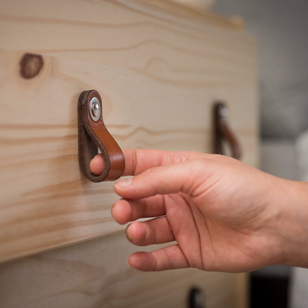 Walnut Studiolo AS-IS AS-IS SALE Leather Drawer Pull - The Hawthorne (Small)