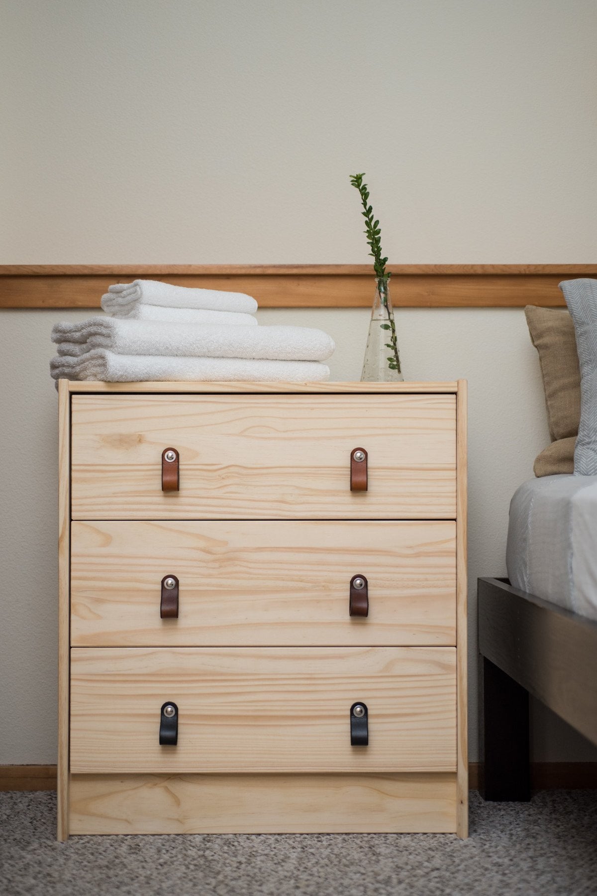 Walnut Studiolo AS-IS AS-IS SALE Leather Drawer Pull - The Hawthorne (Small)