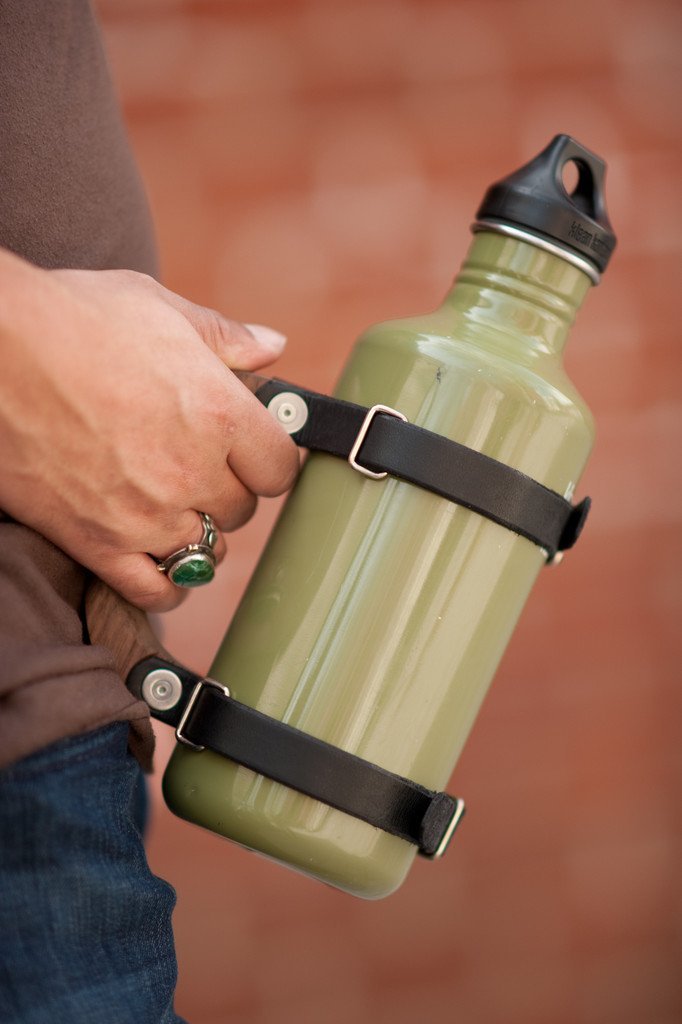 Walnut Studiolo Home and Office Adjustable Bottle Handle